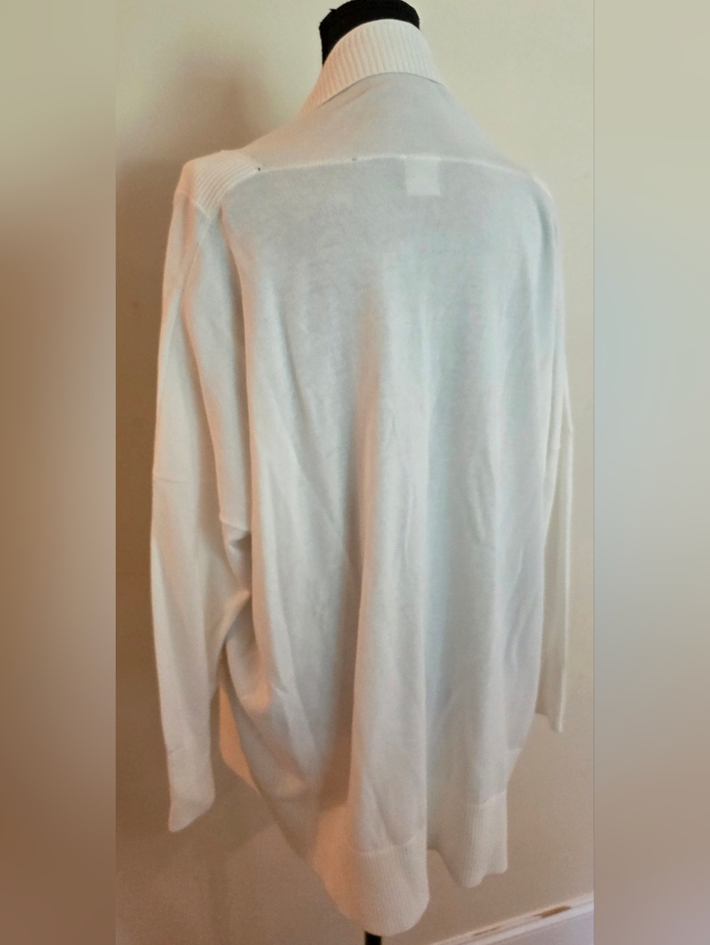 CAbi White Loose Fit Cardigan W/‎ 3/4 Length Sleeves & Front Pockets (Size M) - Picture 9 of 10